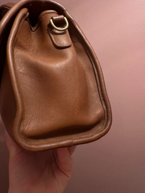 Vintage Coach Manor Bag - Picture 6 of 15